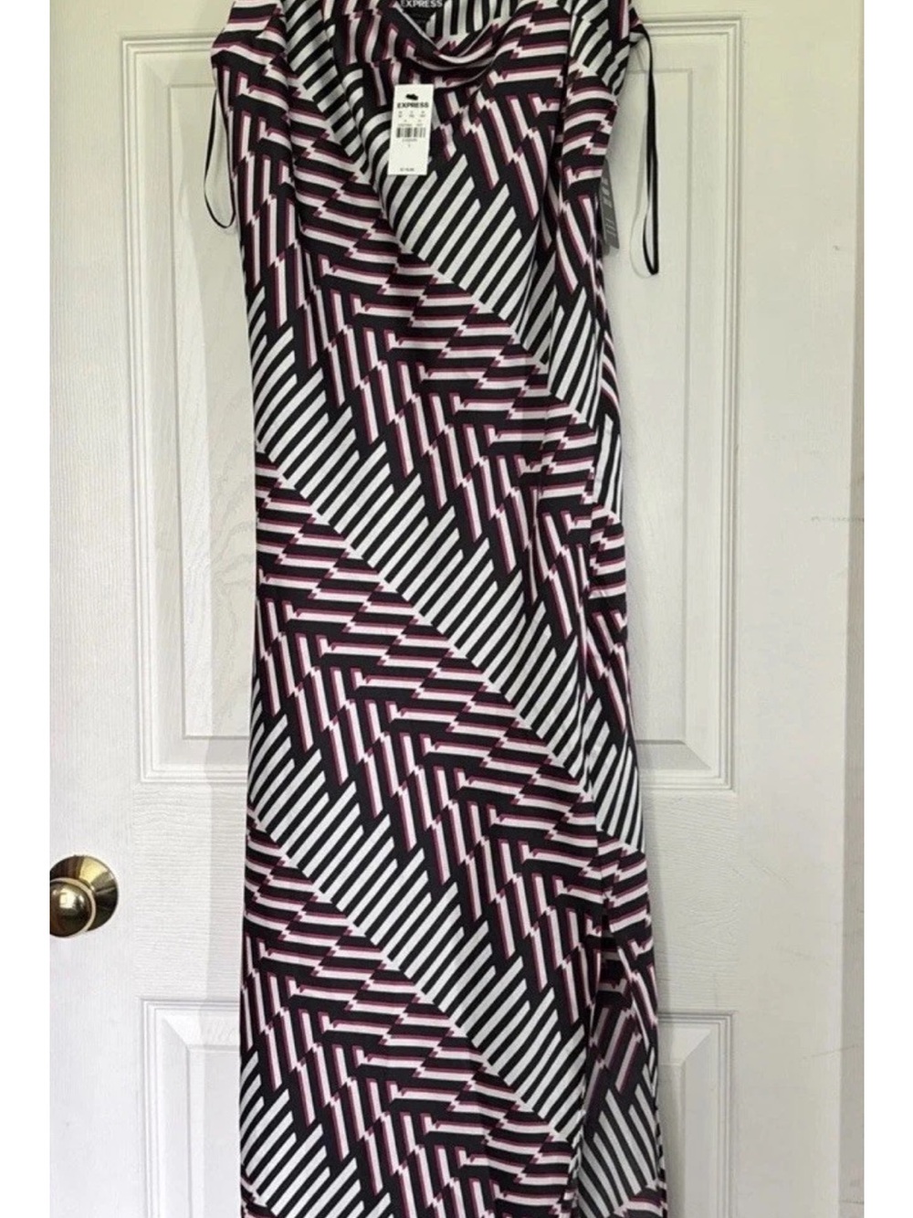 NWT! Express Black Pink White Maxi Dress Size L Adjustable Straps - $114 MSRP!